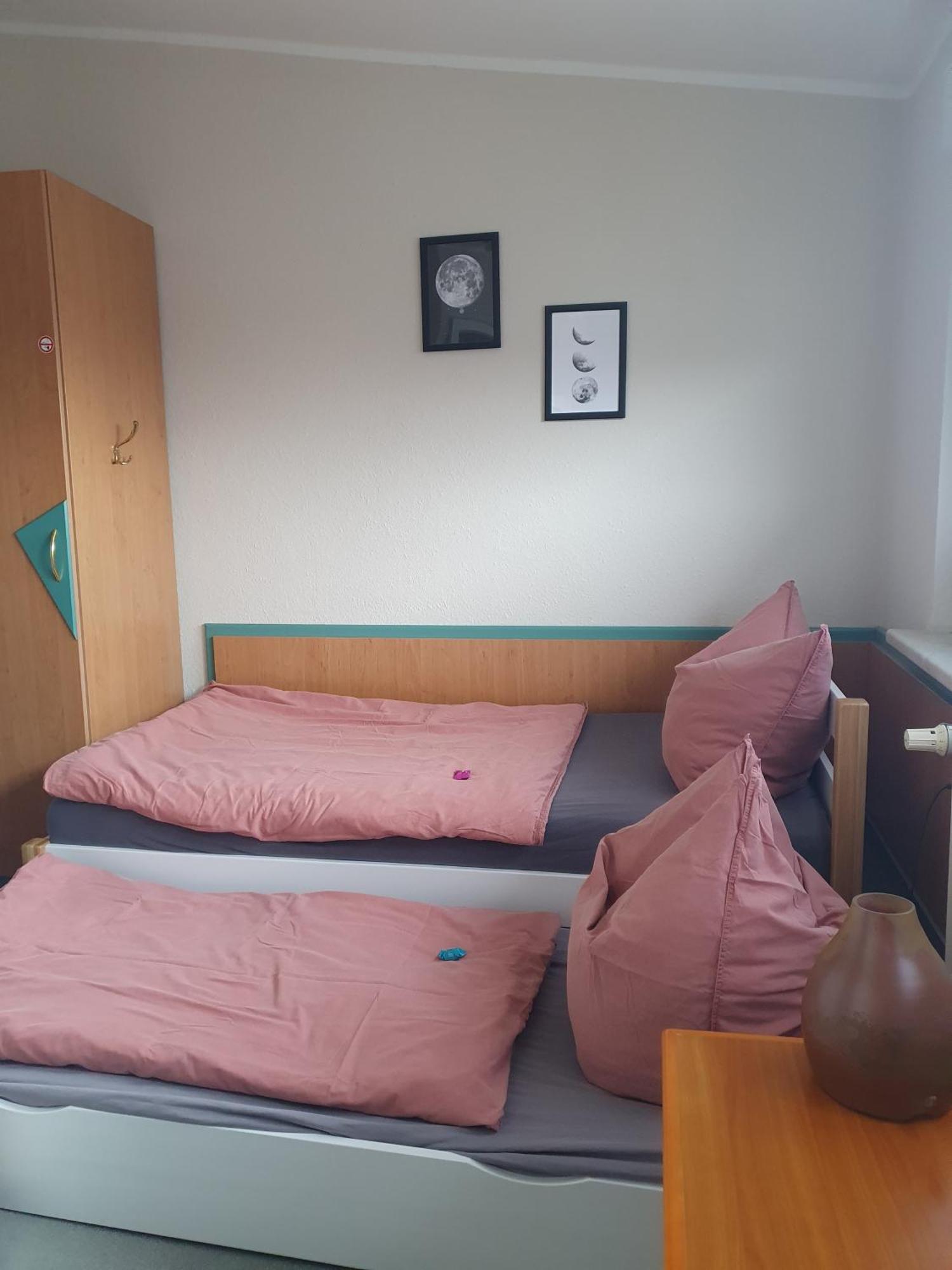 Neumuehler Hof- Ferienwohnung "Thomas" 3 Zimmer,3 Baeder Mit Dusche, Kostenfreie Parkplaetze Vor Dem Haus Σβερίν Εξωτερικό φωτογραφία